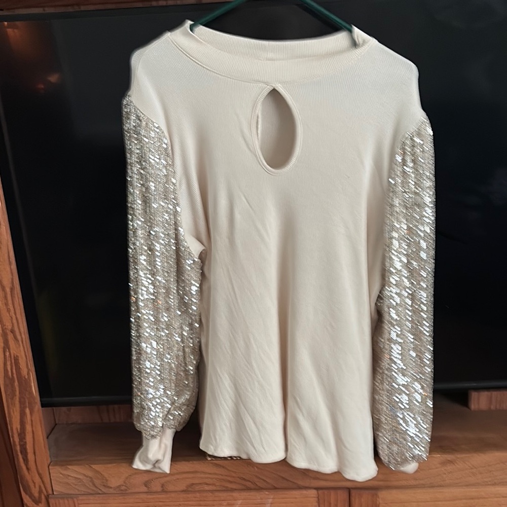 Chic Cream Blouse with Sequin Sleeves